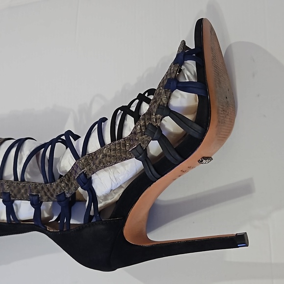 5B Schutz Nobuck/watersnake black/mineral gray boot - Picture 3 of 5